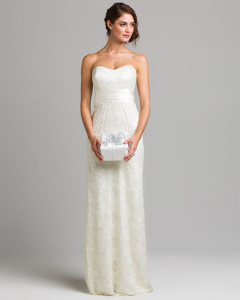 Illustration for article titled Check Out the Trendy Wedding Gowns to Pick for 2015-16